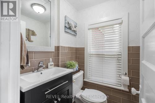 4743 Epworth Circle, Niagara Falls (210 - Downtown), ON - Indoor Photo Showing Bathroom