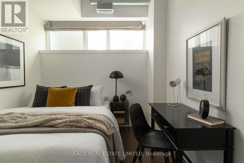 413 - 201 Carlaw Avenue, Toronto, ON - Indoor Photo Showing Other Room