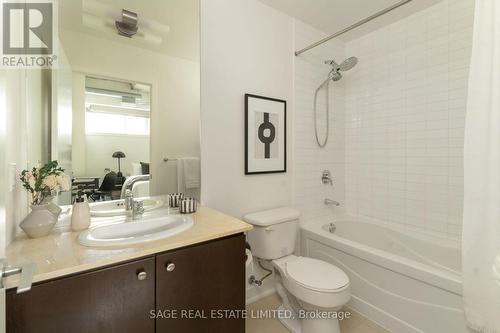 413 - 201 Carlaw Avenue, Toronto, ON - Indoor Photo Showing Bathroom