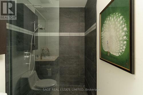 413 - 201 Carlaw Avenue, Toronto, ON - Indoor Photo Showing Bathroom