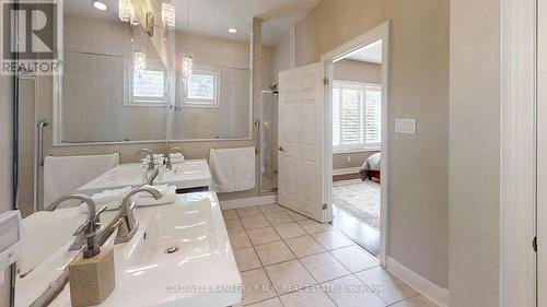 17 Legendary Trail, Whitchurch-Stouffville, ON - Indoor Photo Showing Bathroom