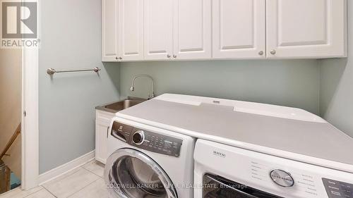 17 Legendary Trail, Whitchurch-Stouffville, ON - Indoor Photo Showing Laundry Room