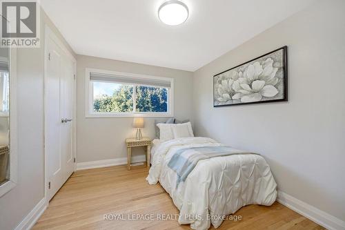 349 Delrex Boulevard, Halton Hills, ON - Indoor Photo Showing Bedroom