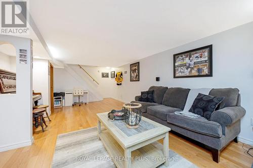 349 Delrex Boulevard, Halton Hills, ON - Indoor Photo Showing Living Room