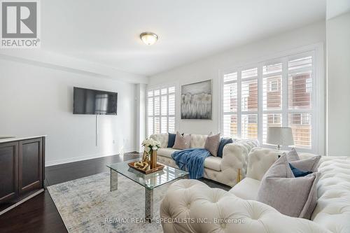 35 Merrybrook Trail, Brampton, ON - Indoor Photo Showing Living Room