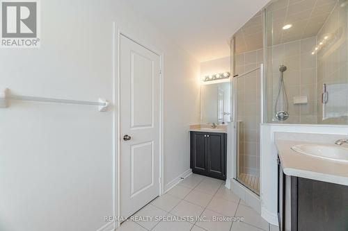 35 Merrybrook Trail, Brampton, ON - Indoor Photo Showing Bathroom