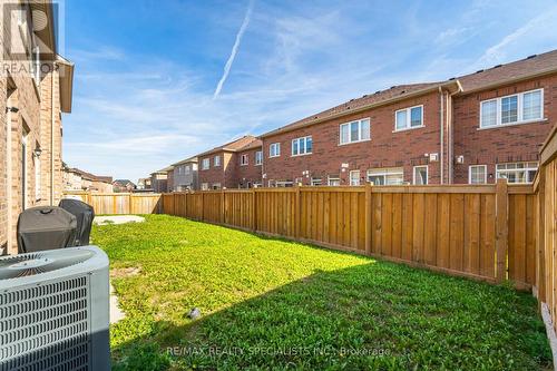 35 Merrybrook Trail, Brampton, ON - Outdoor