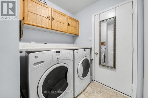 15 - 2155 Duncaster Drive, Burlington, ON - Indoor Photo Showing Laundry Room