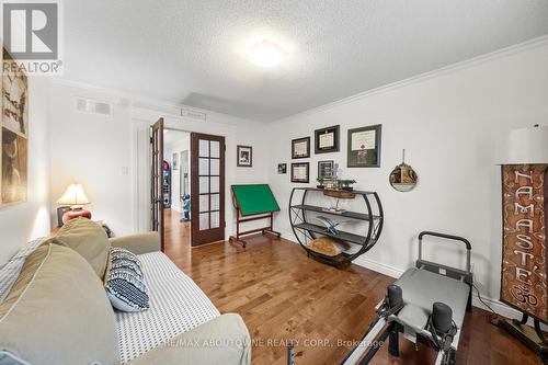 15 - 2155 Duncaster Drive, Burlington, ON - Indoor