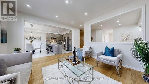 121 Longboat Run Road W, Brantford, ON - Indoor Photo Showing Living Room