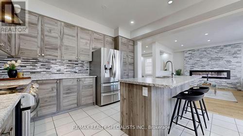 121 Longboat Run Road W, Brantford, ON - Indoor Photo Showing Kitchen With Double Sink With Upgraded Kitchen