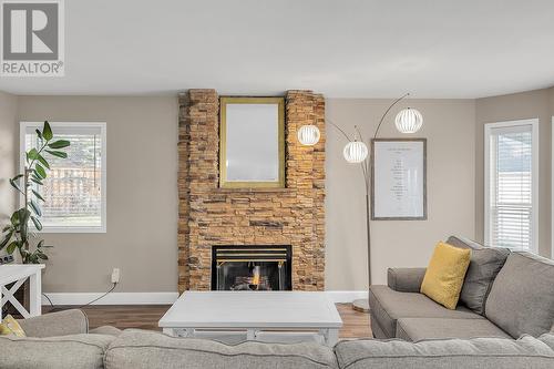 160 Portview Court, Kelowna, BC - Indoor Photo Showing Living Room With Fireplace