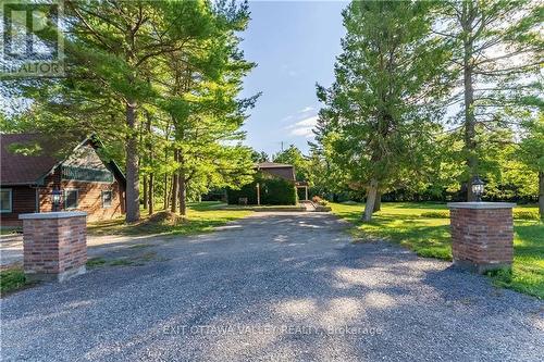 2062 Richmond Road, Beckwith, ON - Outdoor