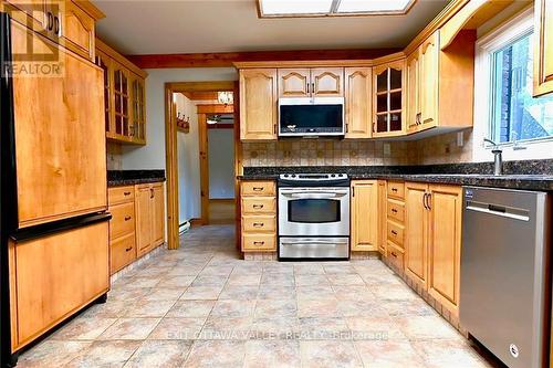 2062 Richmond Road, Beckwith, ON - Indoor Photo Showing Kitchen