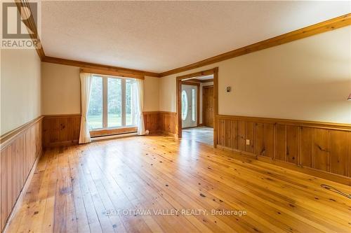 2062 Richmond Road, Beckwith, ON - Indoor Photo Showing Other Room