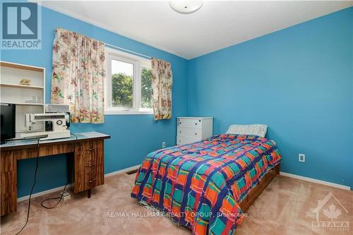 5989 Meadowglen Drive, Ottawa, ON - Indoor Photo Showing Bedroom