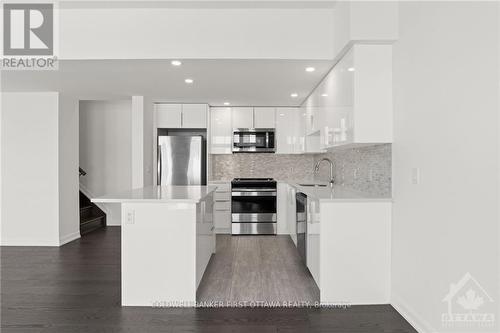 80 Cherry Blossom, Ottawa, ON - Indoor Photo Showing Kitchen With Stainless Steel Kitchen With Upgraded Kitchen