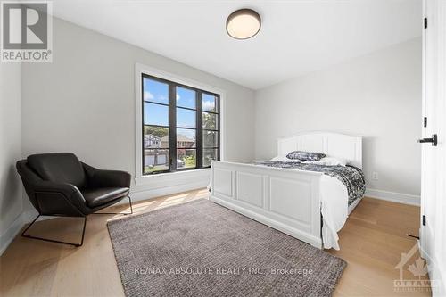 15 Trailway Circle, Ottawa, ON - Indoor Photo Showing Bedroom