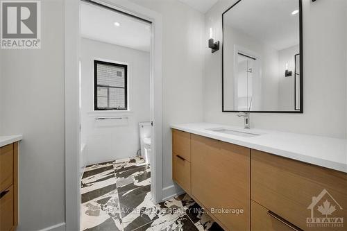 15 Trailway Circle, Ottawa, ON - Indoor Photo Showing Bathroom