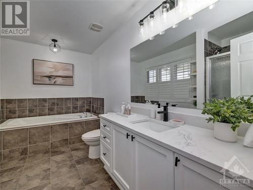 524 Bretby Crescent, Ottawa, ON - Indoor Photo Showing Bathroom