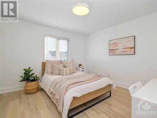 524 Bretby Crescent, Ottawa, ON - Indoor Photo Showing Bedroom