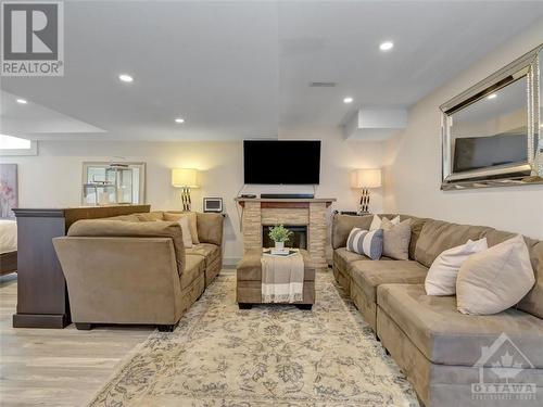 524 Bretby Crescent, Ottawa, ON - Indoor Photo Showing Living Room With Fireplace