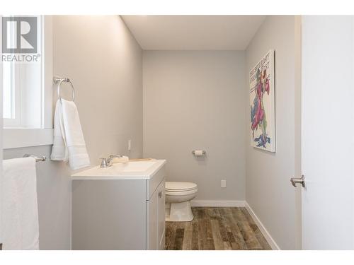 Master ensuite - 3600 13 Street, Vernon, BC 