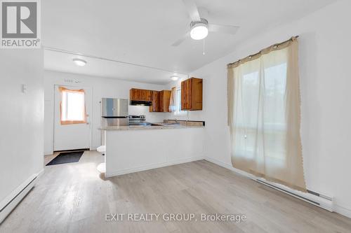 23-25 Duncan Street, Quinte West, ON - Indoor Photo Showing Kitchen