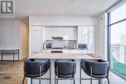 Uph02 - 20 Lombard Street, Toronto, ON - Indoor Photo Showing Kitchen