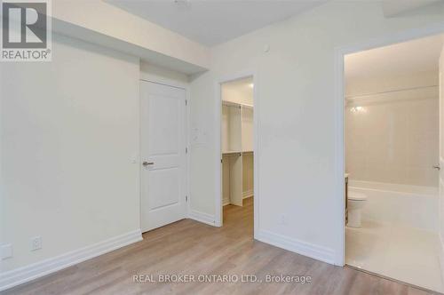 1110 - 9075 Jane Street, Vaughan, ON - Indoor Photo Showing Other Room