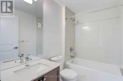 1110 - 9075 Jane Street, Vaughan, ON - Indoor Photo Showing Bathroom