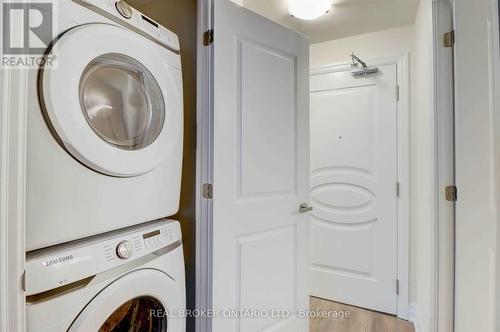 1110 - 9075 Jane Street, Vaughan, ON - Indoor Photo Showing Laundry Room