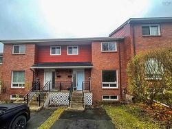 26 Chadwick Place  Halifax, NS B3M 3N2