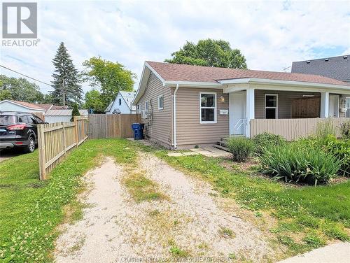 17/19 Oak Street, Wallaceburg, ON - Outdoor