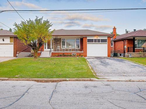 31 Liscombe Rd, Toronto, ON - Outdoor