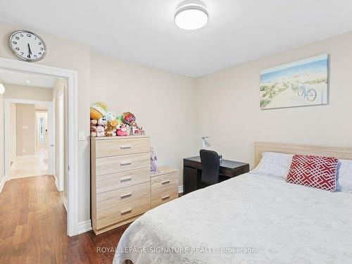 31 Liscombe Rd, Toronto, ON - Indoor Photo Showing Bedroom