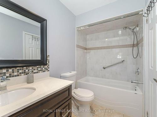 36 Smye Crt, Brampton, ON - Indoor Photo Showing Bathroom