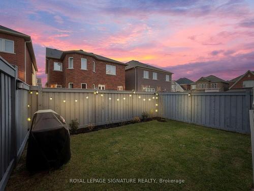 1074 Urell Way, Milton, ON - Outdoor