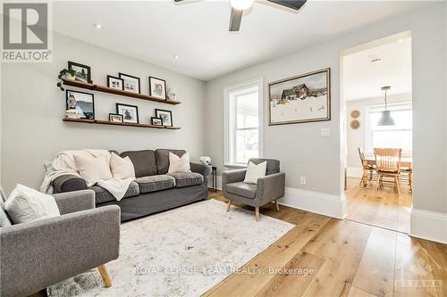 44 County Road 1 Road, Elizabethtown-Kitley, ON - Indoor Photo Showing Living Room