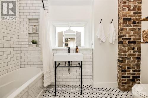 44 County Road 1 Road, Elizabethtown-Kitley, ON - Indoor Photo Showing Bathroom