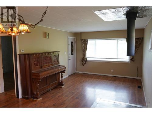 1706 Frontage Road, Clinton, BC - Indoor Photo Showing Other Room