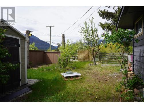 1706 Frontage Road, Clinton, BC - Outdoor