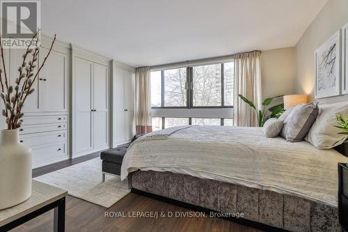 203 - 265 Poplar Plains Road, Toronto, ON - Indoor Photo Showing Bedroom