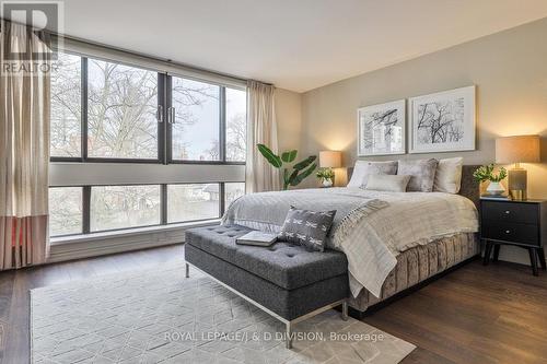 203 - 265 Poplar Plains Road, Toronto, ON - Indoor Photo Showing Bedroom