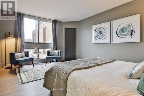 203 - 265 Poplar Plains Road, Toronto, ON - Indoor Photo Showing Bedroom