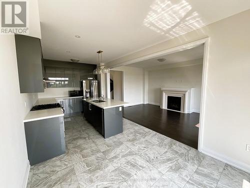 43 Auckland Drive, Whitby, ON - Indoor Photo Showing Kitchen