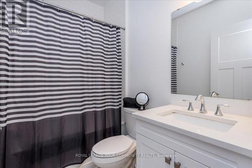 74 Discovery Trail, Midland, ON - Indoor Photo Showing Bathroom