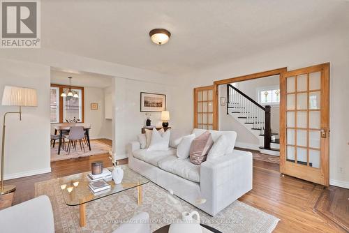 295 Plains Road W, Burlington, ON - Indoor Photo Showing Living Room