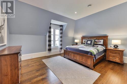 241 Roseland Crescent, Burlington, ON - Indoor Photo Showing Bedroom