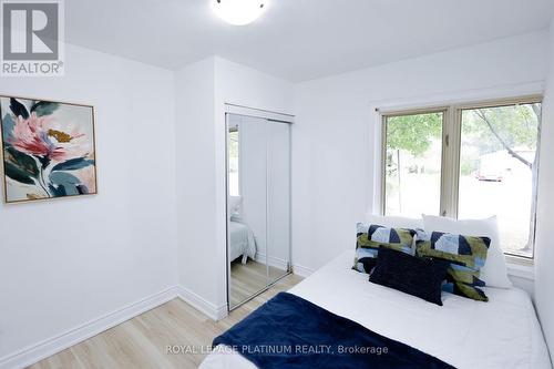 1681 Dale Street, London, ON - Indoor Photo Showing Bedroom